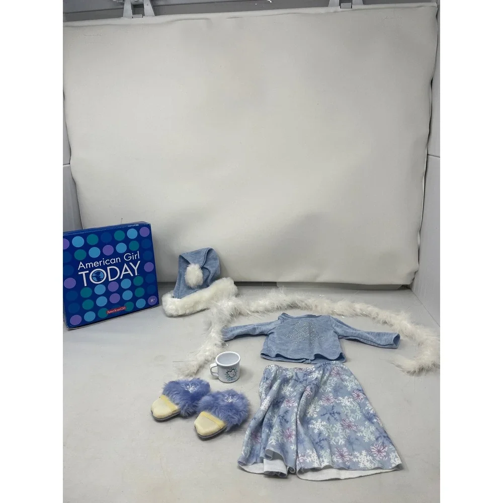 American Girl Snowflake Pajamas Set 2003 w/ Hat‎ Scarf Slippers Mug & Box